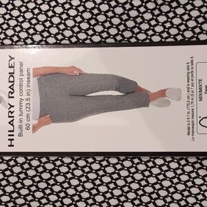 Sz 18: Hilary Radley Black and White Patterned Pants